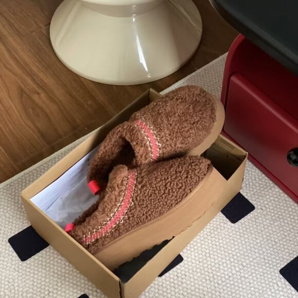 UGG TAZZ BRAID PLATFORM SHEEP FUR SLIPPER - Picture 3 of 9